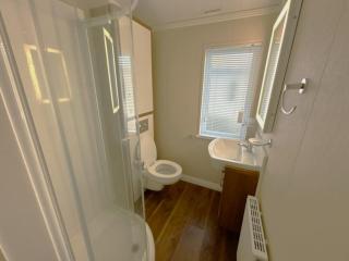 Lydstep Beach Village - 24 The Cove - 2