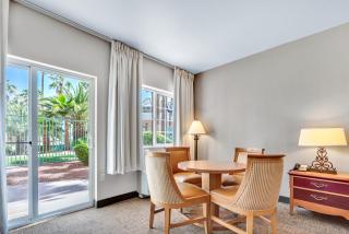 CasaBlanca Resort, Casino, Golf & Spa - 3