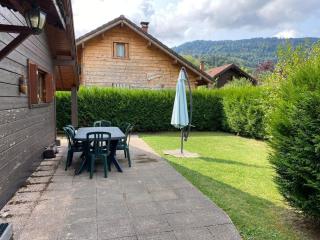 Chalet avec jardin, au pied du skibus, proche de Samoens - 4