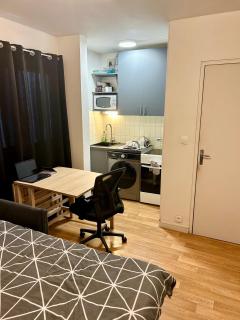 Petit Studio étudiant sur la canal de l'Ourcq - 2