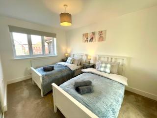 New Modern 2 Bed with parking in BISHOPS STORTFORD, close to Stansted Airport! - Birchanger - 4