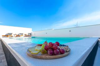 Luxury Vila Klara with heated pool, near Airport&Zadar - Murvica - 2