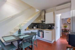 Le 9 Victor Hugo Vue sur les Toits, Loft Triplex avec terrasse, intra muros - Saint-Rémy-de-Provence - 3