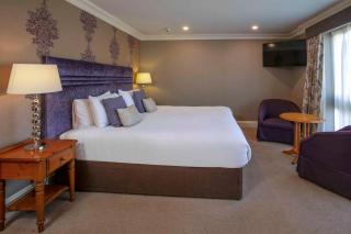 Knights Hill Hotel & Spa - 8
