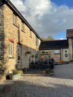 Little Howle Farm Barn - 4