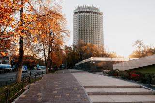 Центр города, оживленный район - 6