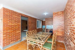 Memora Guesthouse Pontal do Paraná - Casa inteira ou Quartos a duas quadras da praia e próxima a Ilha do Mel - 1