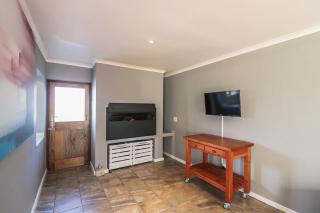 Hephzibah Home - Hermanus - 5