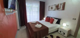 Lake Breeze Luxury Premier Suite - Mamaia - 0