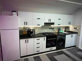 Apartament cu 2 Dormitoare de lux situat in complex ApartHotel Botosani 4 - 1