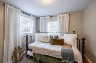 Downtown Bungalow - Athens - 1