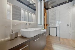 Penthouse Sauna & Jacuzzi in Glyfada - Atenas - 3