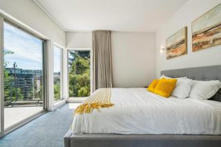 Central 3-Story with Private Balcony - 6