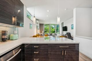 Central 3-Story with Private Balcony - Seattle - 1