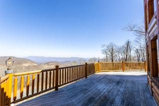 A-Frame Cabin with Long Range Mountain Views - Banner Elk - 7