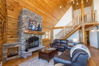 A-Frame Cabin with Long Range Mountain Views - Banner Elk - 2