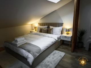 Cozy Corner 2 - 2