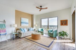 Pool and Private Beach Access Condo in PCB - Panama City Beach - 7