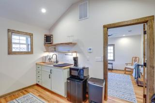 2 Blocks to Appalachian Trail Updated Cabin! - Hot Springs - 3