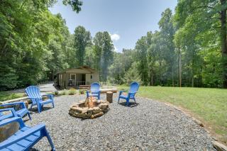 Dog-Friendly Cottage with Deck in National Forest! - Bryson City - 0