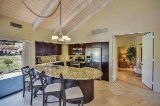 Elegant Lakeside Villa - Rancho Mirage - 7