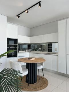 The Tree Tops Modern Days Home - 8