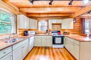 Lakefront Corinth Log Home Private Dock, Fire Pit - Lake Luzerne - 2