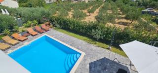 Aparthouse with pool - Solin - 3