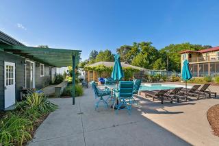 Captains Cove - Douglas - 6