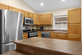 Spacious Disney Retreat with pool & parking - 5