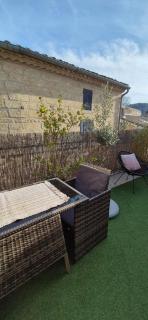 Proche d'Uzès la Terrasse du soleil levant - Collias - 6