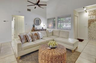 Coastal Charm Cozy Private Home in Cape Coral - Cape Coral - 7