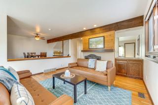 2 Mi to CU Boulder Townhome with Private Deck! - 0