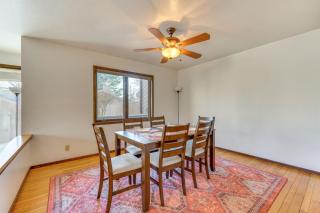 2 Mi to CU Boulder Townhome with Private Deck! - 4