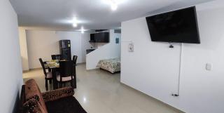 Ubicación estrategica, acceso sin escaleras, sector residencial - Bucaramanga - 9