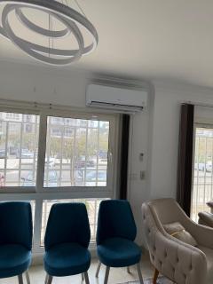 شقة جديدة في مدينتي 2 غرفة - 8