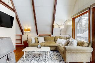 Upper A-Frame Escape - Ludlow - 5