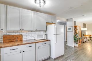 Close to Downtown & Parks: Modern Anchorage Home - 2