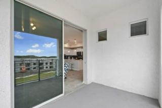 3120 BRAND NEW stunning apartment - 7