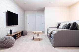706 BRAND NEW near Disney - 2
