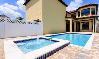 OM205S Homestead Hideaway - 9