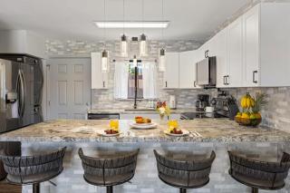 Malia Makai - C - Seahorse - 8