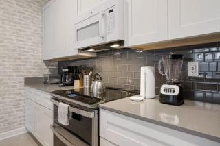 4224 Modern townhome with private pool near Disney - 1