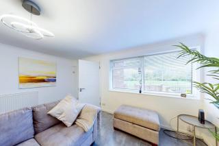 Ranworth-house - Holiday Home In Bedford, Sleeps 5 - Bedford - 7