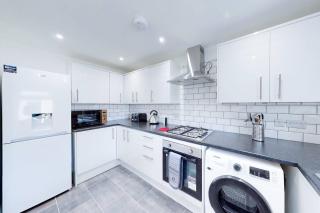 3Bed Contractor House Sleeps 5 Parking WiFi - 6
