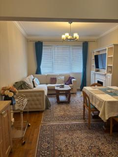 Charming Flat in Central Sofia - Steps from NDK - Sofia - 0