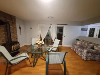 Budget Room Near White Rock Beach - 5 Min Drive - Surrey - 6