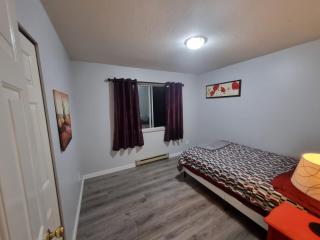 Budget Room Near White Rock Beach - 5 Min Drive - Surrey - 2