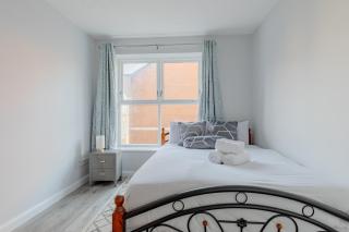 Riverside 2BD Flat Short Walk to the ExCel Centre - London - 9