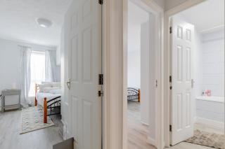 Riverside 2BD Flat Short Walk to the ExCel Centre - London - 3